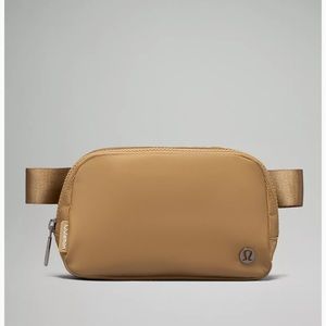 Lululemon everywhere belt bag 1L